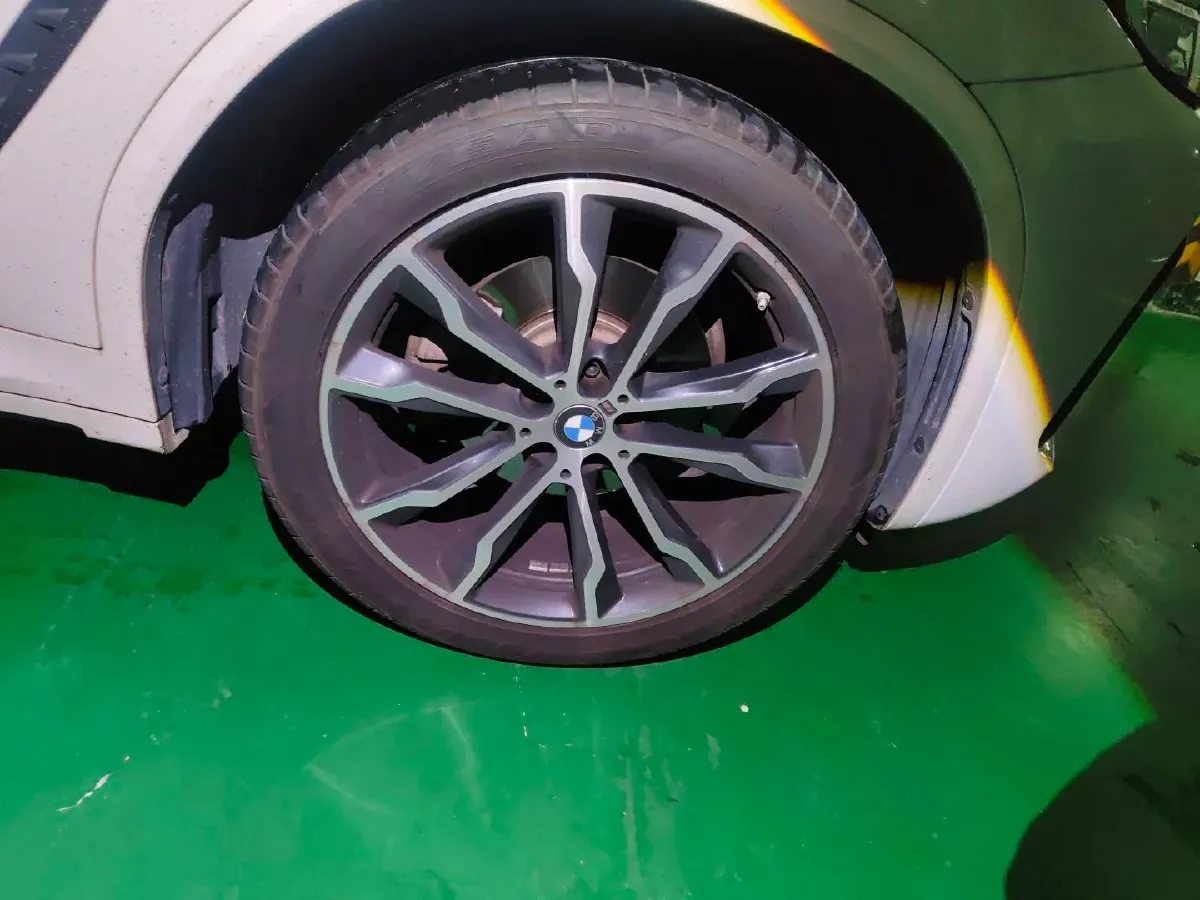2022 BMW X3 2.0T 252HP L4 8AT,autocango,china used car exporter,china ev exporter,chinese used car exporter,chinese used ev exporter