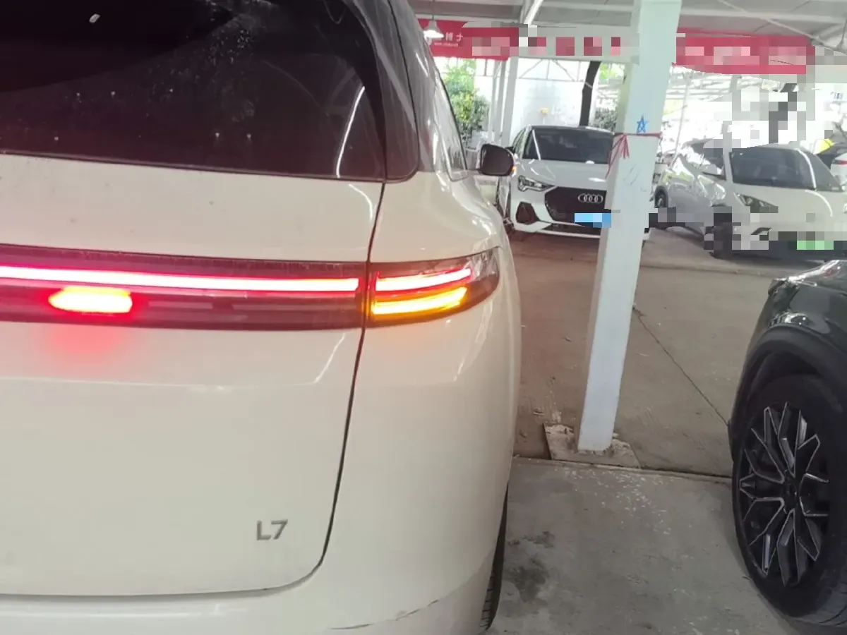 2023 Li L7 Range Extended 154HP REEV 40.9KWH,autocango,china used car exporter,china ev exporter,chinese used car exporter,chinese used ev exporter