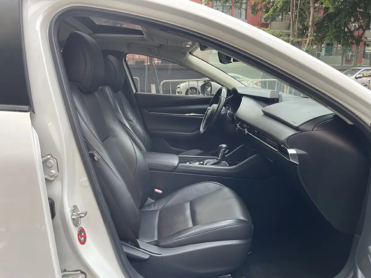2020 Mazda 3 Axela 2.0L 158HP L4 6AT,autocango,china used car exporter,china ev exporter,chinese used car exporter,chinese used ev exporter