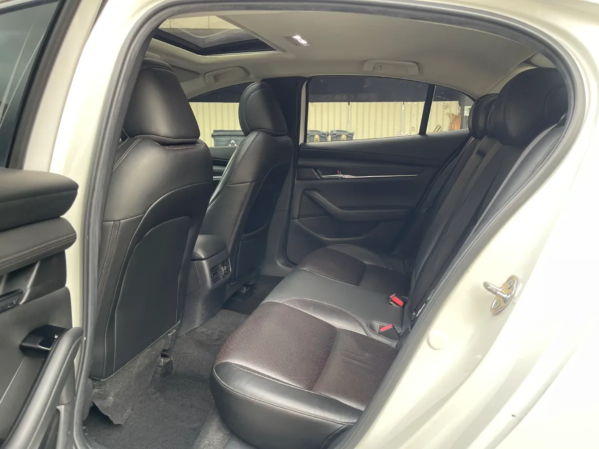 2020 Mazda 3 Axela 2.0L 158HP L4 6AT,autocango,china used car exporter,china ev exporter,chinese used car exporter,chinese used ev exporter