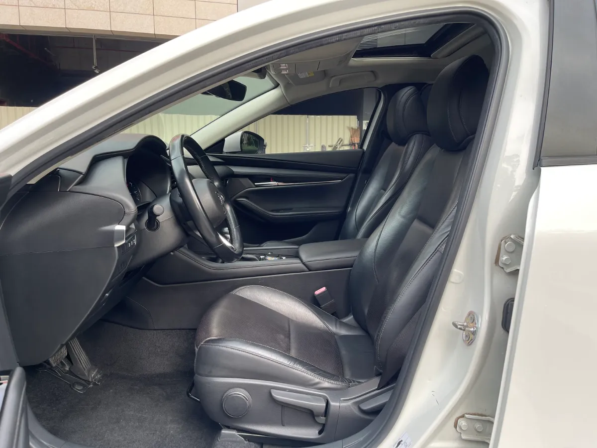 2020 Mazda 3 Axela 2.0L 158HP L4 6AT,autocango,china used car exporter,china ev exporter,chinese used car exporter,chinese used ev exporter