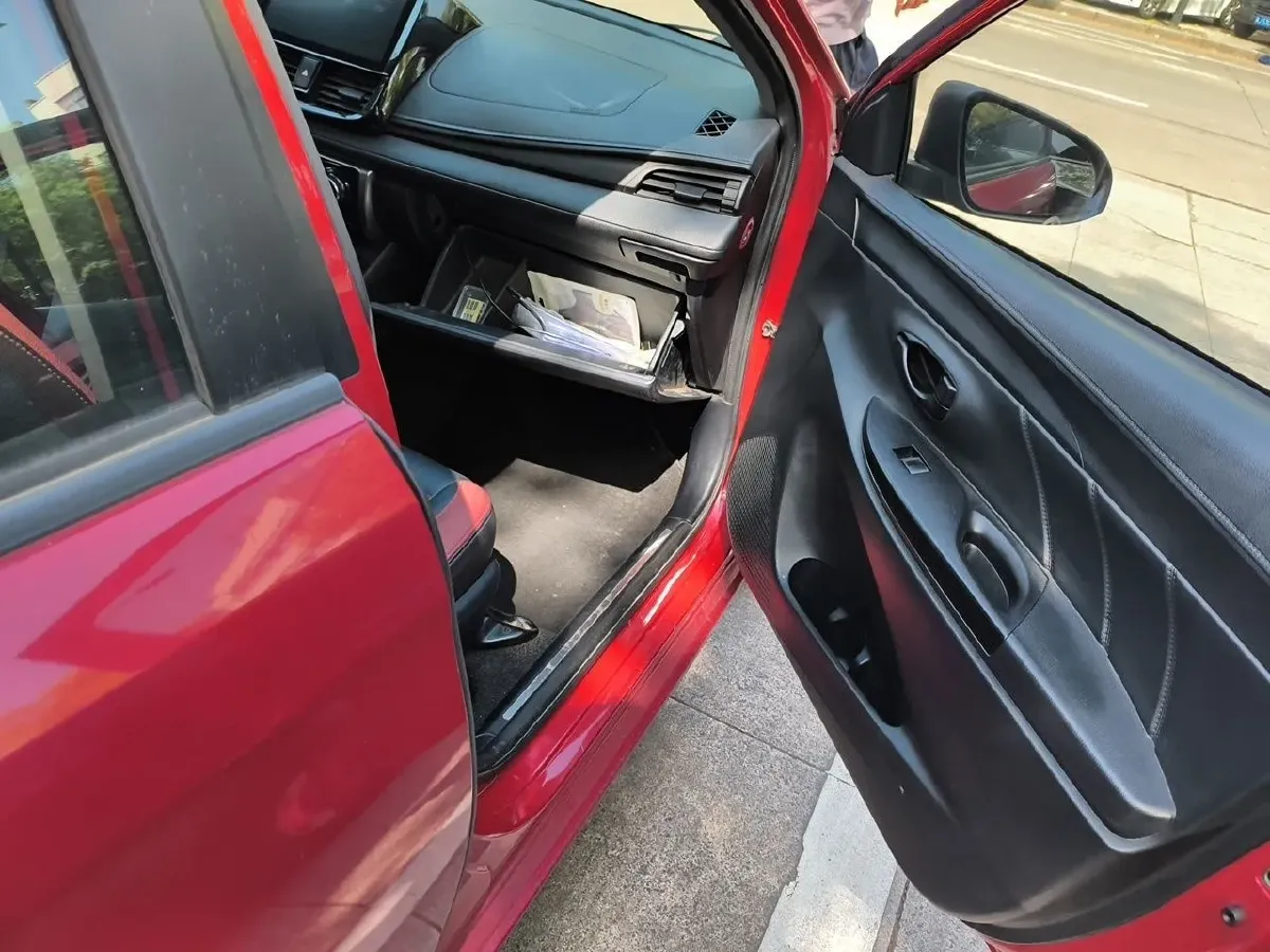 2016 Toyota Yaris L 1.5L 107HP L4 CVT,autocango,china used car exporter,china ev exporter,chinese used car exporter,chinese used ev exporter