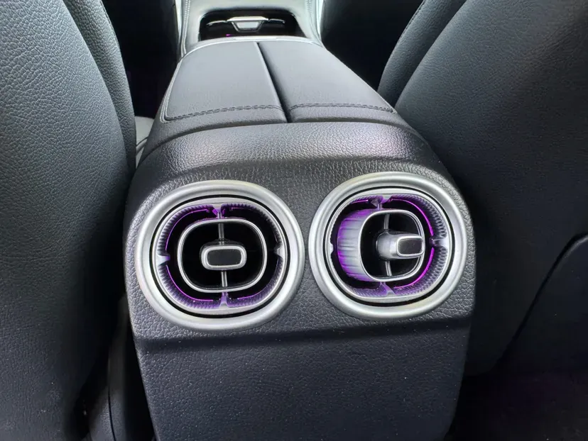 2025 Mercedes-Benz C Class 1.5T 204HP L4 9AT,autocango,china used car exporter,china ev exporter,chinese used car exporter,chinese used ev exporter