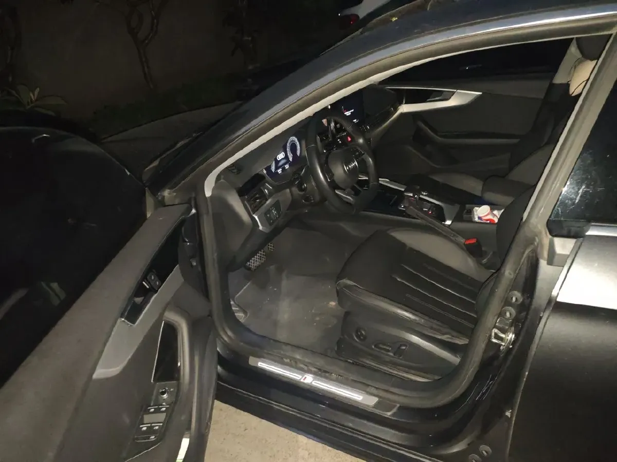 2022 Audi A5 2.0T 204HP L4 7DCT,autocango,china used car exporter,china ev exporter,chinese used car exporter,chinese used ev exporter