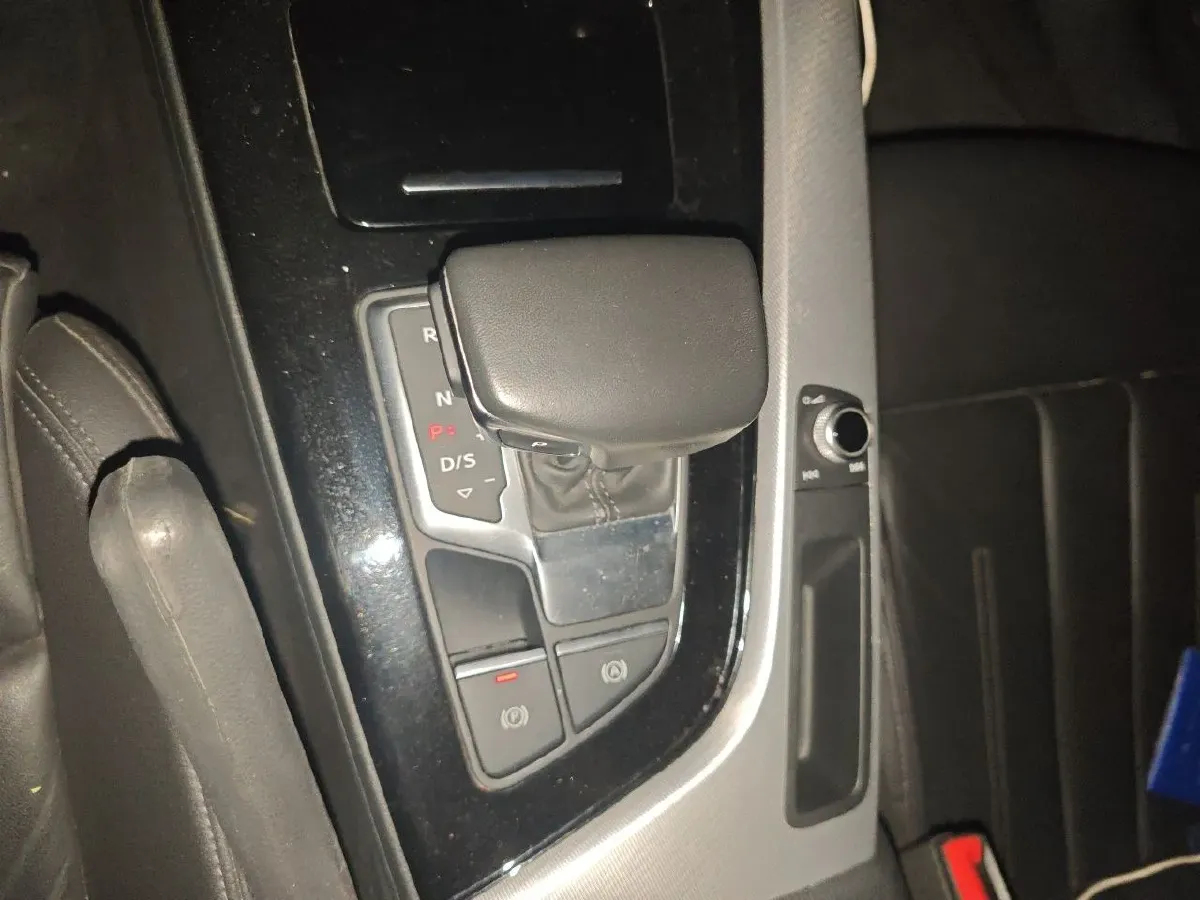 2022 Audi A5 2.0T 204HP L4 7DCT,autocango,china used car exporter,china ev exporter,chinese used car exporter,chinese used ev exporter