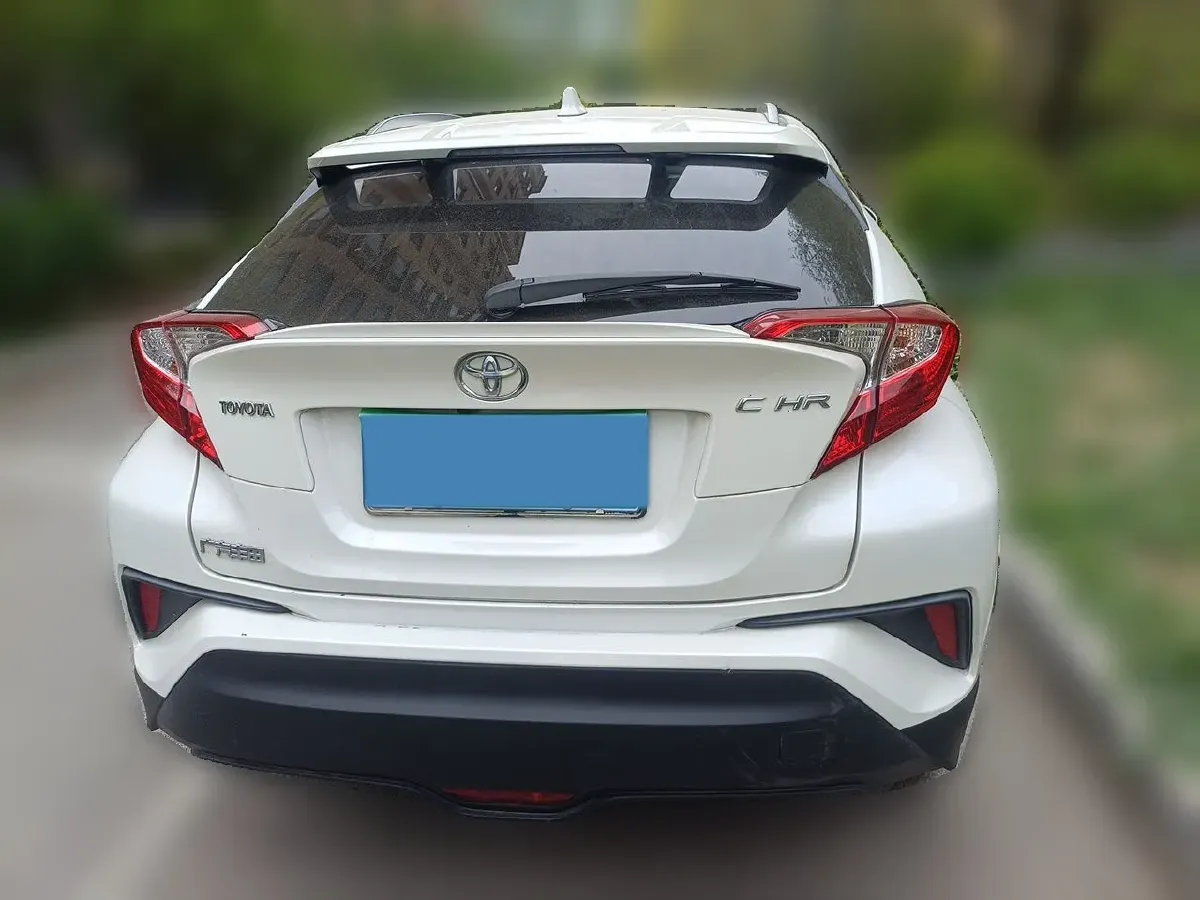 2018 Toyota C-HR 2.0L 171HP L4 CVT,autocango,china used car exporter,china ev exporter,chinese used car exporter,chinese used ev exporter