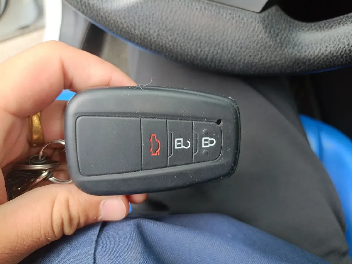 2018 Toyota C-HR 2.0L 171HP L4 CVT,autocango,china used car exporter,china ev exporter,chinese used car exporter,chinese used ev exporter