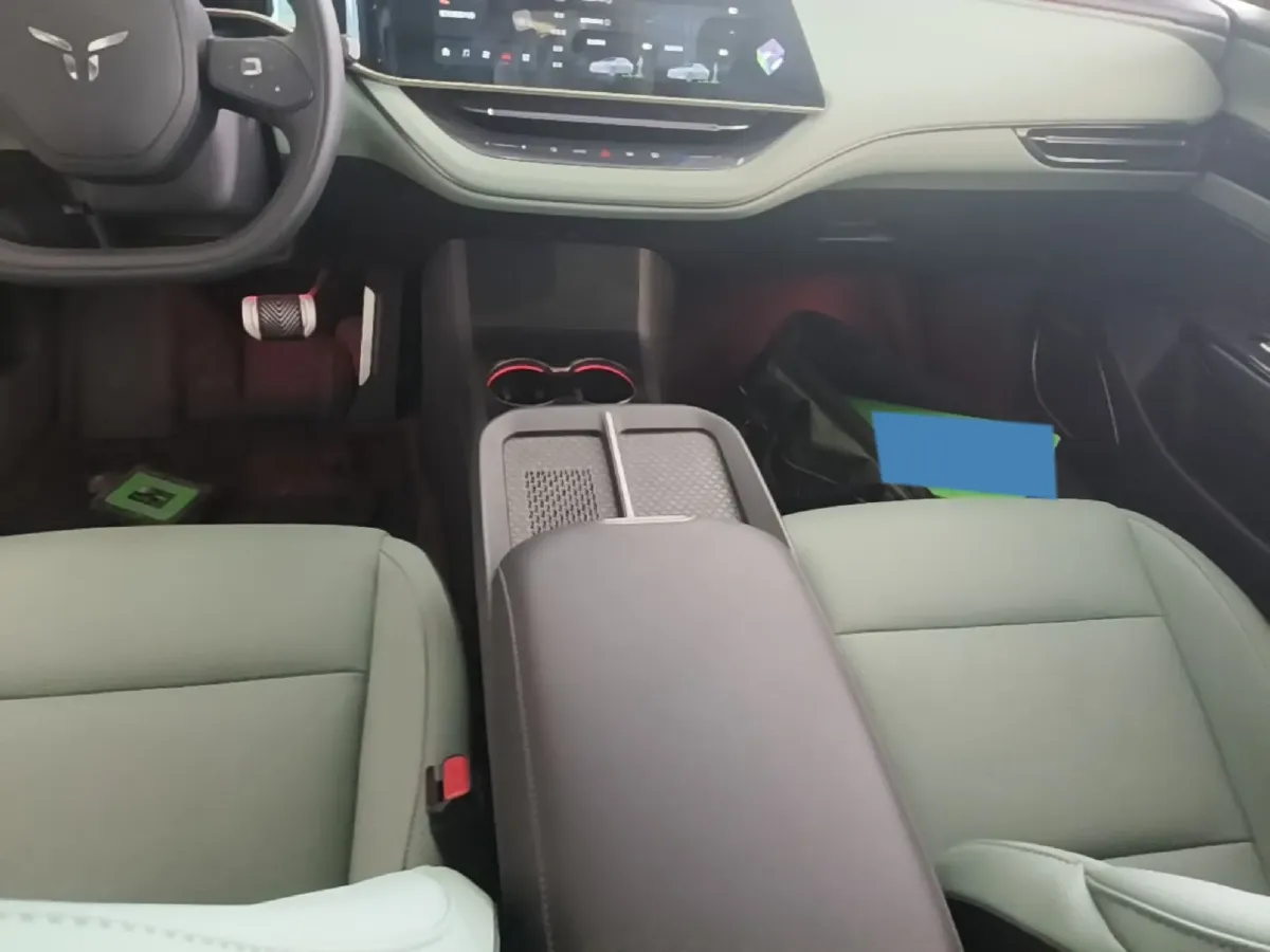 2025 HongQi EH7 BEV,autocango,china used car exporter,china ev exporter,chinese used car exporter,chinese used ev exporter