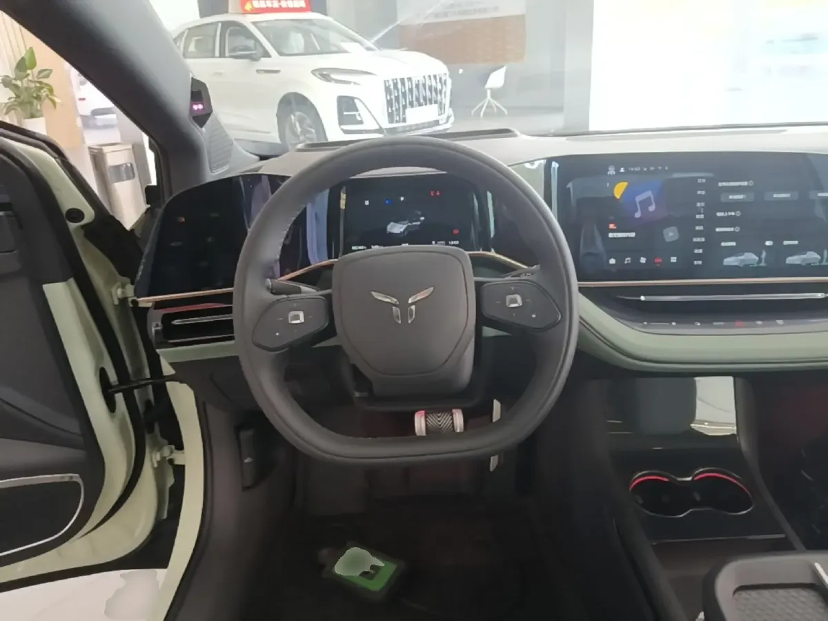 2025 HongQi EH7 BEV,autocango,china used car exporter,china ev exporter,chinese used car exporter,chinese used ev exporter