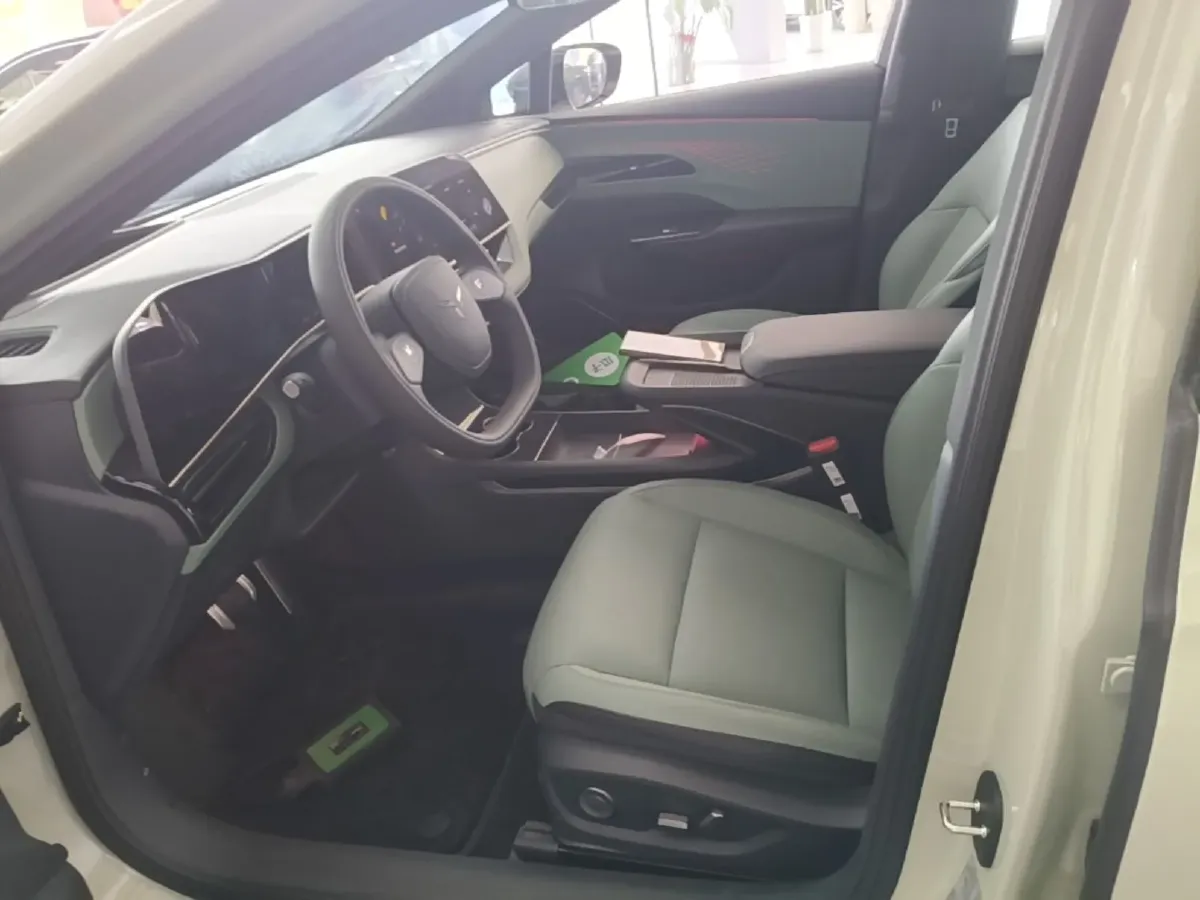 2025 HongQi EH7 BEV,autocango,china used car exporter,china ev exporter,chinese used car exporter,chinese used ev exporter