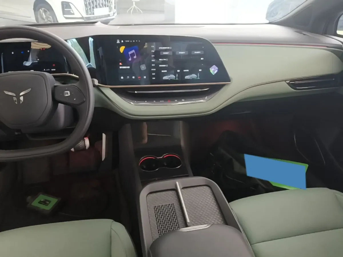 2025 HongQi EH7 BEV,autocango,china used car exporter,china ev exporter,chinese used car exporter,chinese used ev exporter