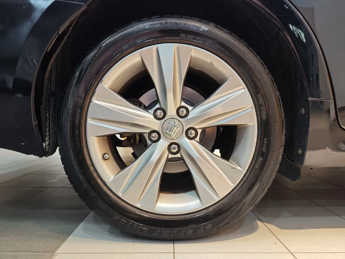 2015 Toyota Crown 2.0T 235HP L4 8AT,autocango,china used car exporter,china ev exporter,chinese used car exporter,chinese used ev exporter