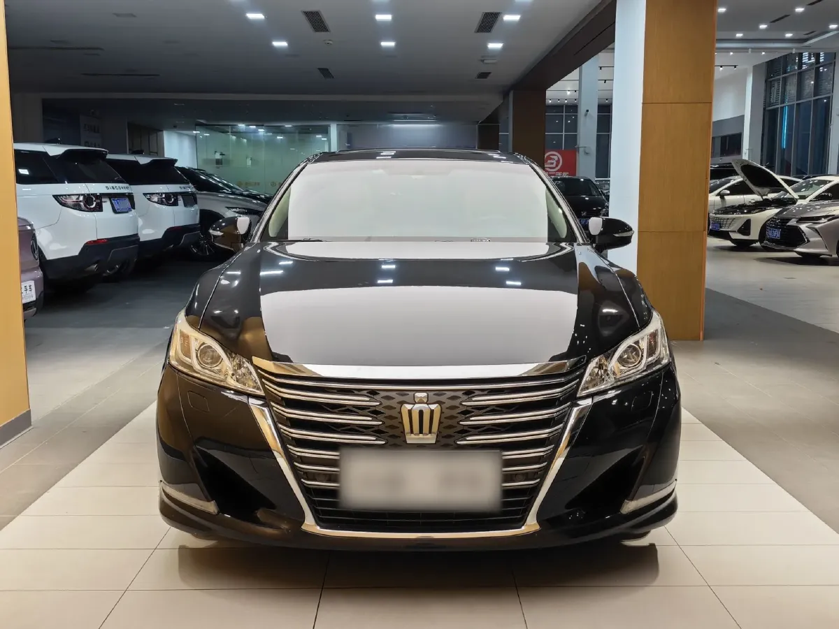 2015 Toyota Crown 2.0T 235HP L4 8AT,autocango,china used car exporter,china ev exporter,chinese used car exporter,chinese used ev exporter