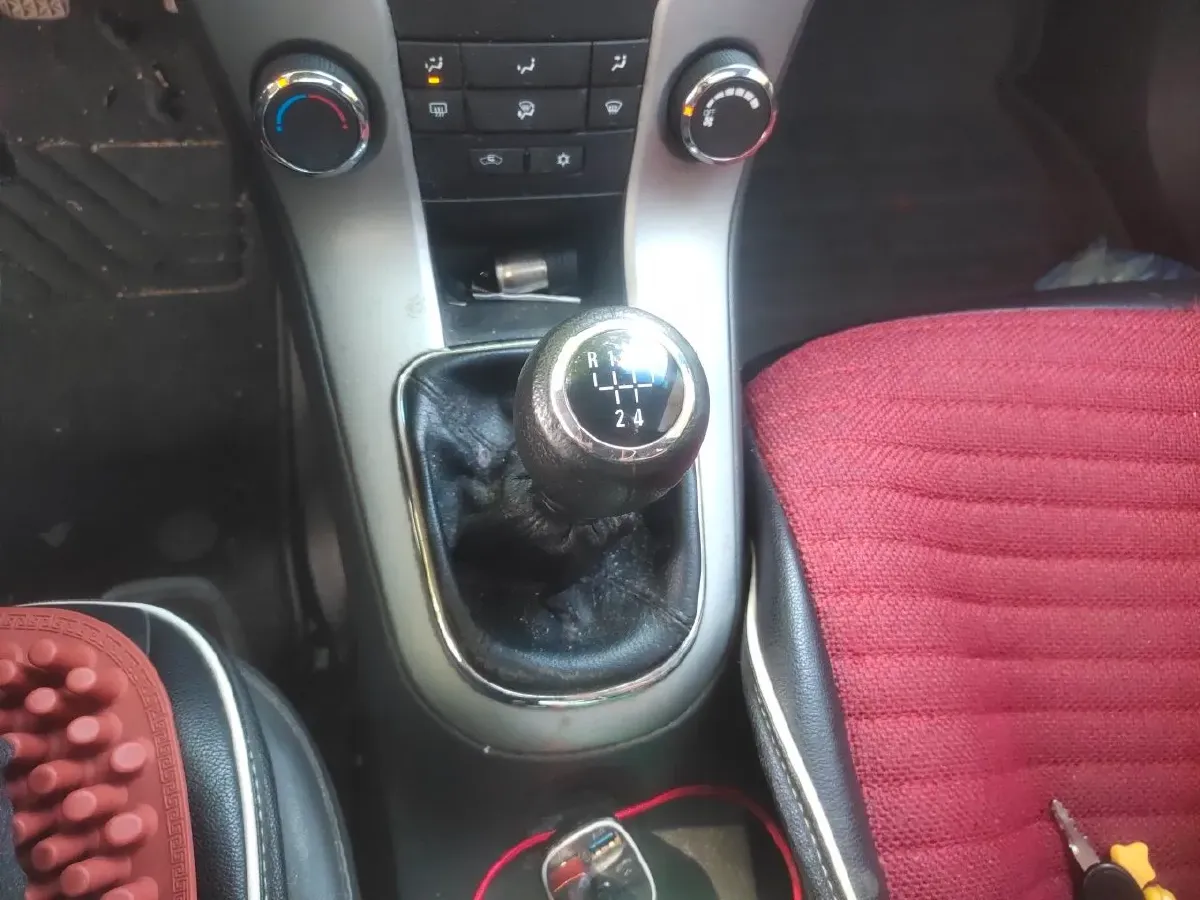 2013 Chevrolet Cruze 1.6L 121HP L4 5MT,autocango,china used car exporter,china ev exporter,chinese used car exporter,chinese used ev exporter