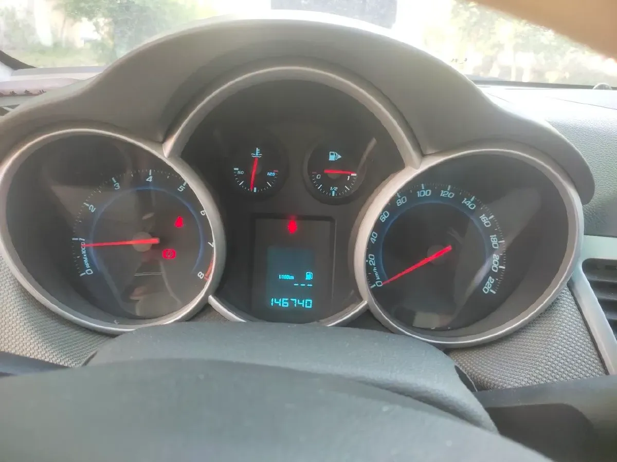 2013 Chevrolet Cruze 1.6L 121HP L4 5MT,autocango,china used car exporter,china ev exporter,chinese used car exporter,chinese used ev exporter