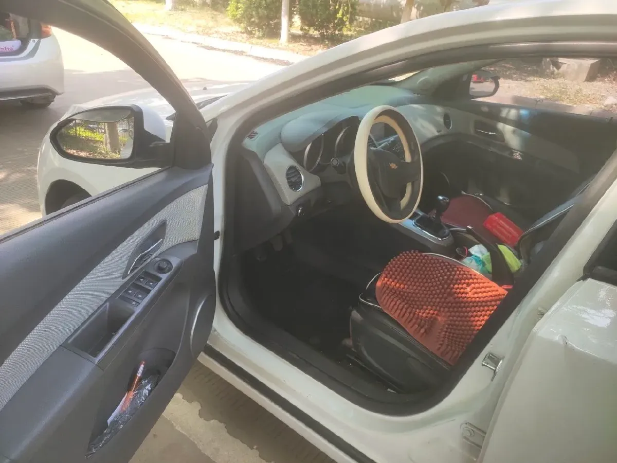 2013 Chevrolet Cruze 1.6L 121HP L4 5MT,autocango,china used car exporter,china ev exporter,chinese used car exporter,chinese used ev exporter