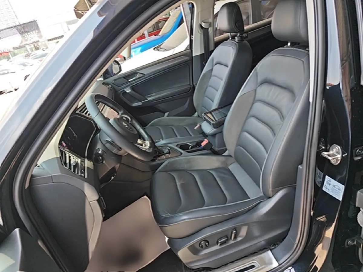 2021 Ford New Era Transit 2.2T 140HP L4 6AMT,autocango,china used car exporter,china ev exporter,chinese used car exporter,chinese used ev exporter