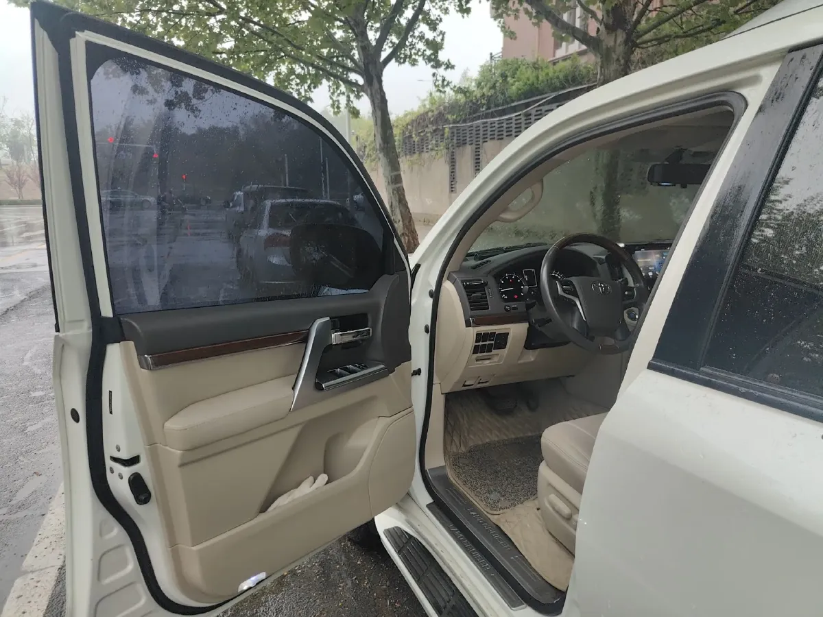 2007 Toyota Land Cruiser 4.7L 238HP V8 5AT,autocango,china used car exporter,china ev exporter,chinese used car exporter,chinese used ev exporter
