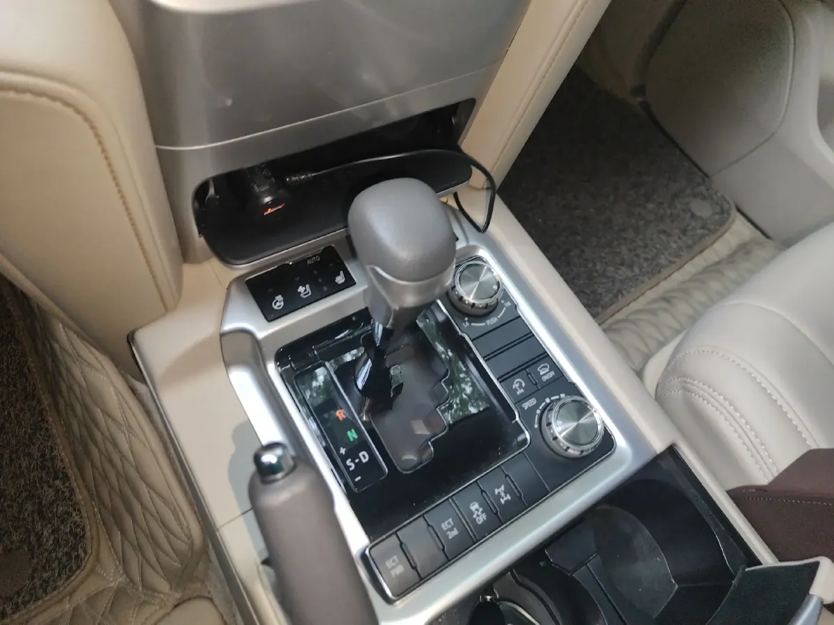 2007 Toyota Land Cruiser 4.7L 238HP V8 5AT,autocango,china used car exporter,china ev exporter,chinese used car exporter,chinese used ev exporter