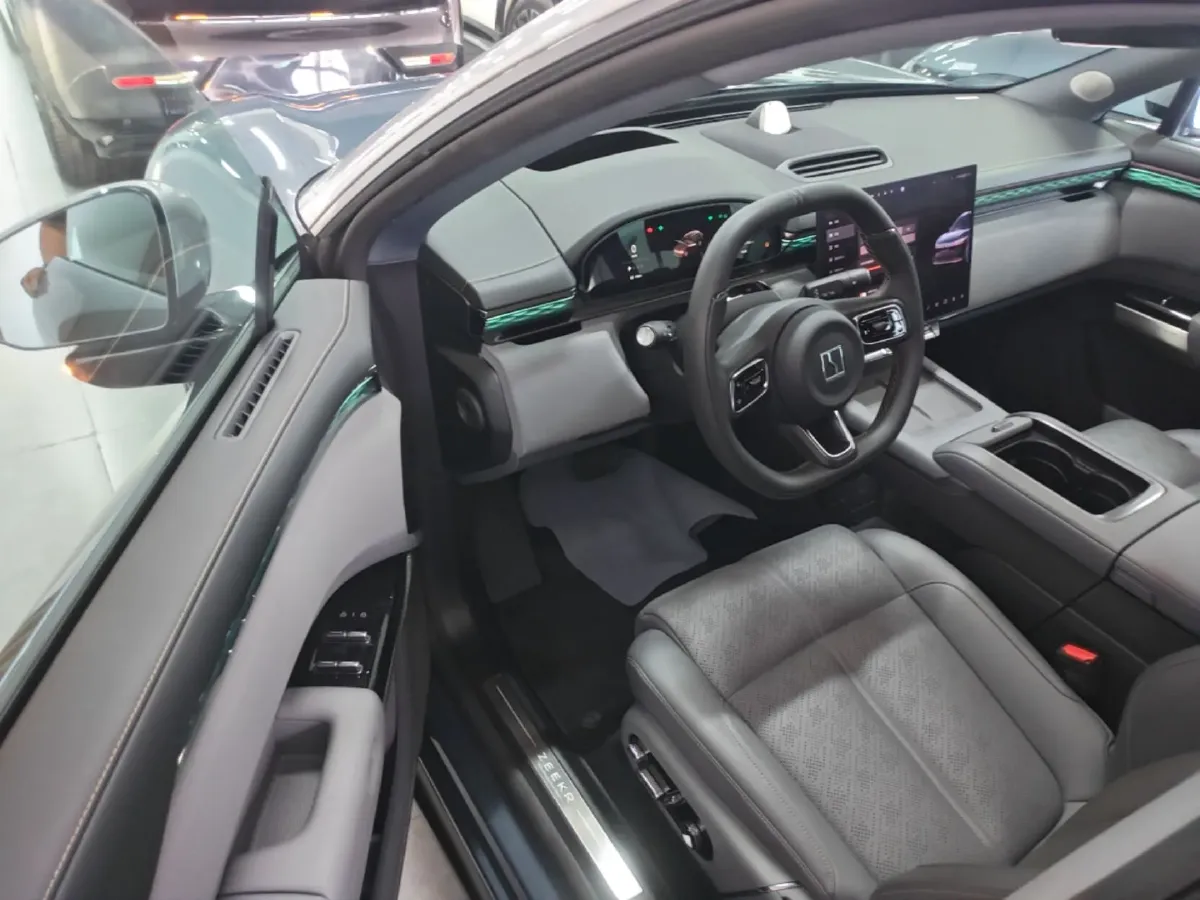 2025 Zeekr 7X BEV 75KWH,autocango,china used car exporter,china ev exporter,chinese used car exporter,chinese used ev exporter