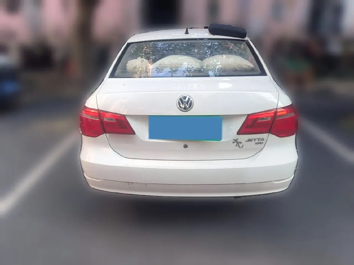 2015 Volkswagen Jetta 1.6L 110HP L4 5MT,autocango,china used car exporter,china ev exporter,chinese used car exporter,chinese used ev exporter