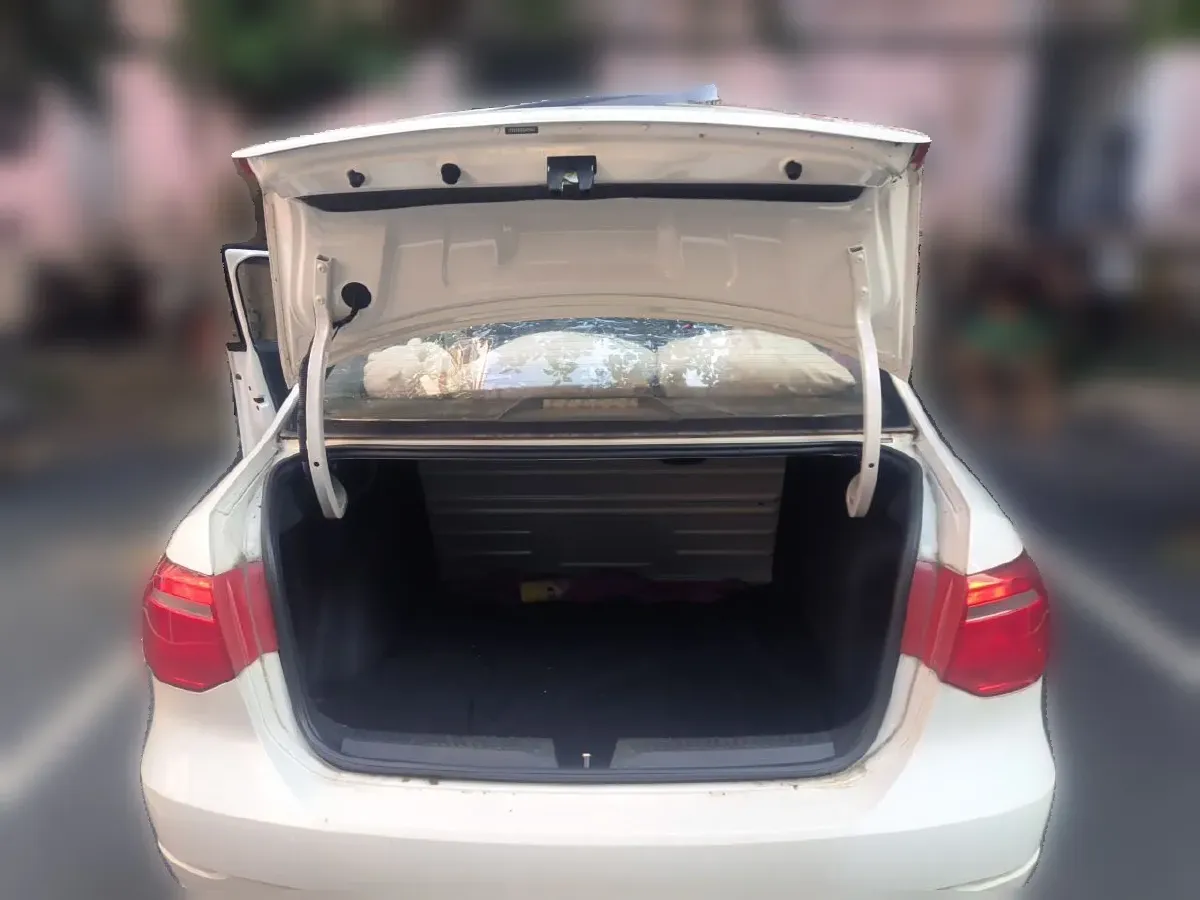 2015 Volkswagen Jetta 1.6L 110HP L4 5MT,autocango,china used car exporter,china ev exporter,chinese used car exporter,chinese used ev exporter