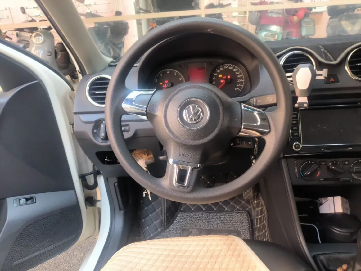 2015 Volkswagen Jetta 1.6L 110HP L4 5MT,autocango,china used car exporter,china ev exporter,chinese used car exporter,chinese used ev exporter