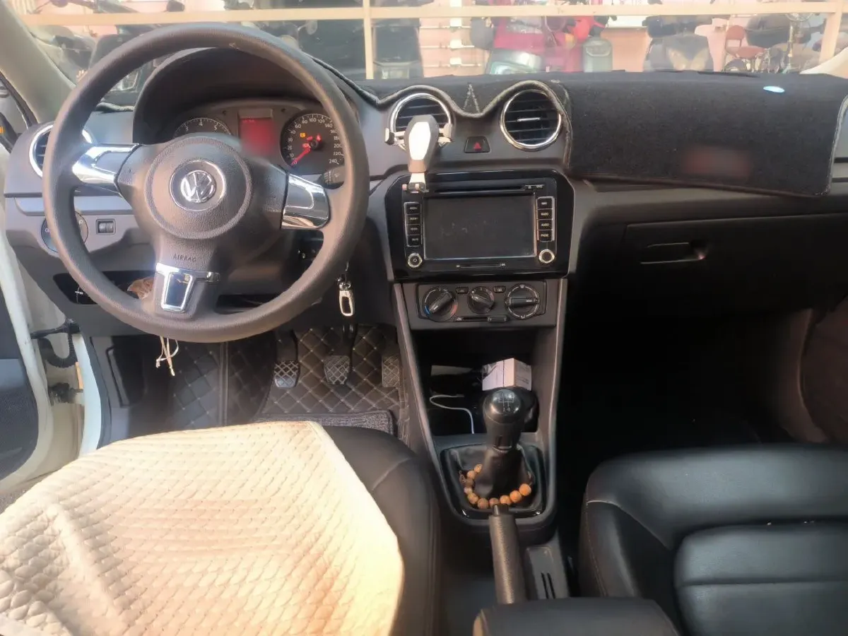 2015 Volkswagen Jetta 1.6L 110HP L4 5MT,autocango,china used car exporter,china ev exporter,chinese used car exporter,chinese used ev exporter