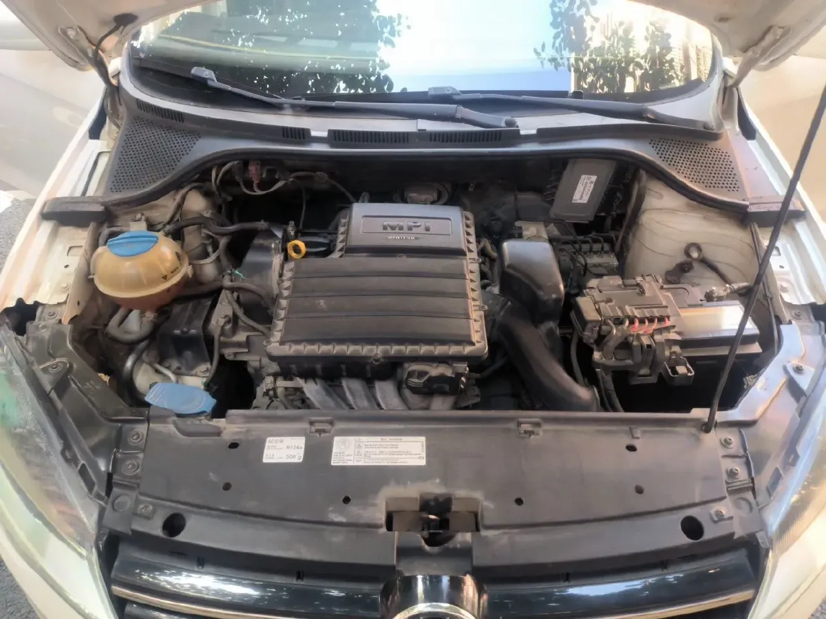 2015 Volkswagen Jetta 1.6L 110HP L4 5MT,autocango,china used car exporter,china ev exporter,chinese used car exporter,chinese used ev exporter