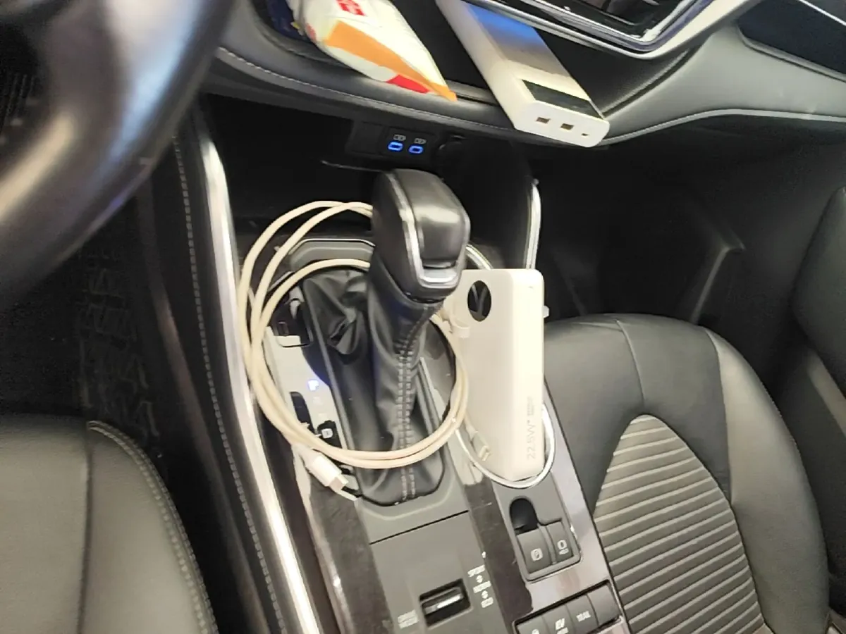 2021 Toyota Crown Kluger 2.5L 192HP L4 E-CVT Hybrid,autocango,china used car exporter,china ev exporter,chinese used car exporter,chinese used ev exporter