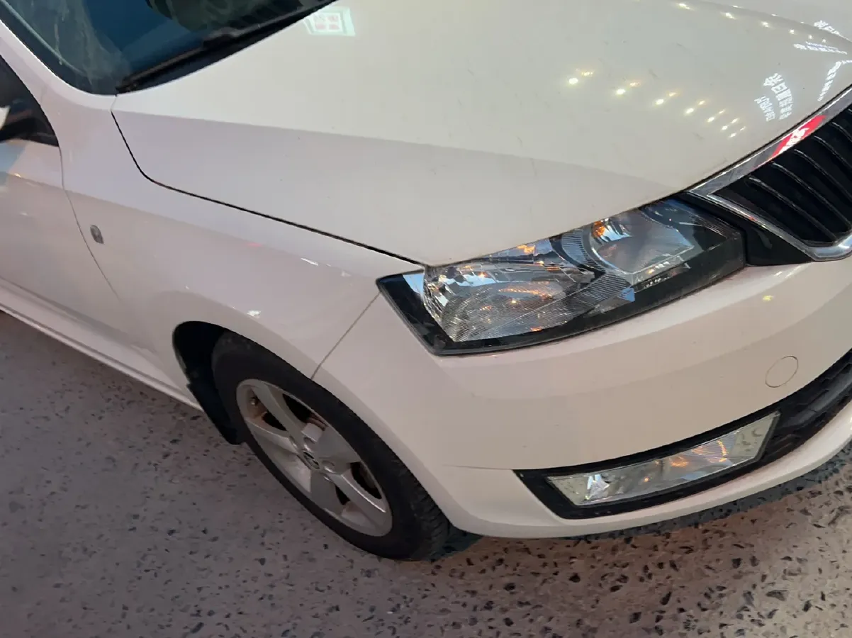 2014 Skoda Rapid Spaceback 1.6L 110HP L4 6AT,autocango,china used car exporter,china ev exporter,chinese used car exporter,chinese used ev exporter