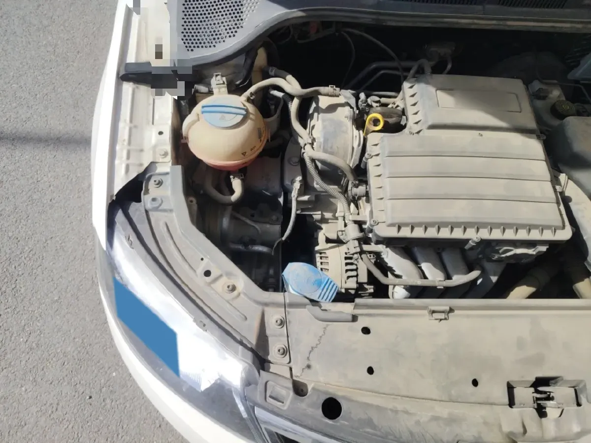 2014 Skoda Rapid Spaceback 1.6L 110HP L4 6AT,autocango,china used car exporter,china ev exporter,chinese used car exporter,chinese used ev exporter