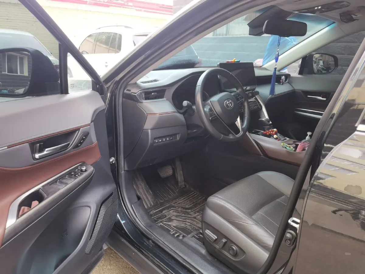 2022 Toyota Harrier 2.0L 171HP L4 CVT,autocango,china used car exporter,china ev exporter,chinese used car exporter,chinese used ev exporter