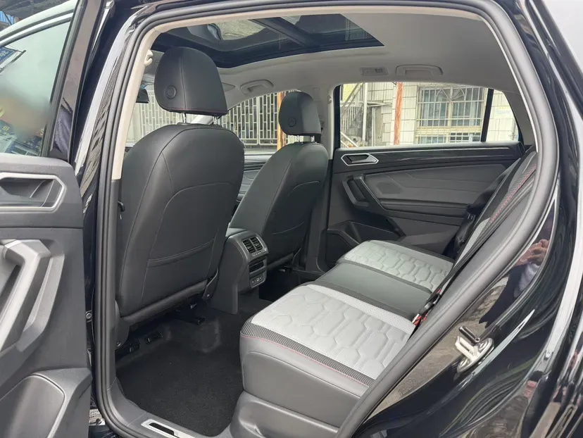 2022 Volkswagen Tiguan X 2.0T 186HP L4 7DCT,autocango,china used car exporter,china ev exporter,chinese used car exporter,chinese used ev exporter