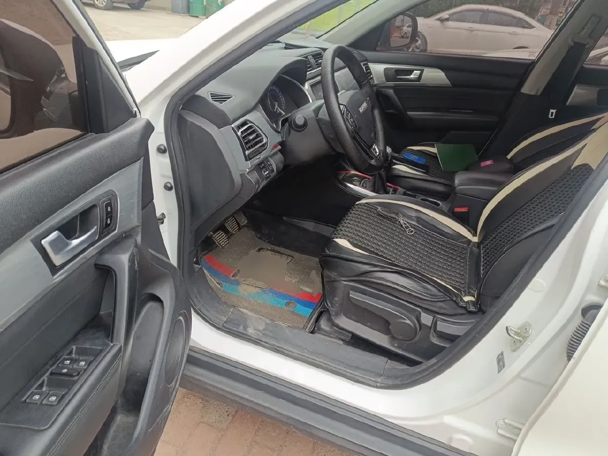 2018 Haval H2 1.5T 150HP L4 6MT,autocango,china used car exporter,china ev exporter,chinese used car exporter,chinese used ev exporter