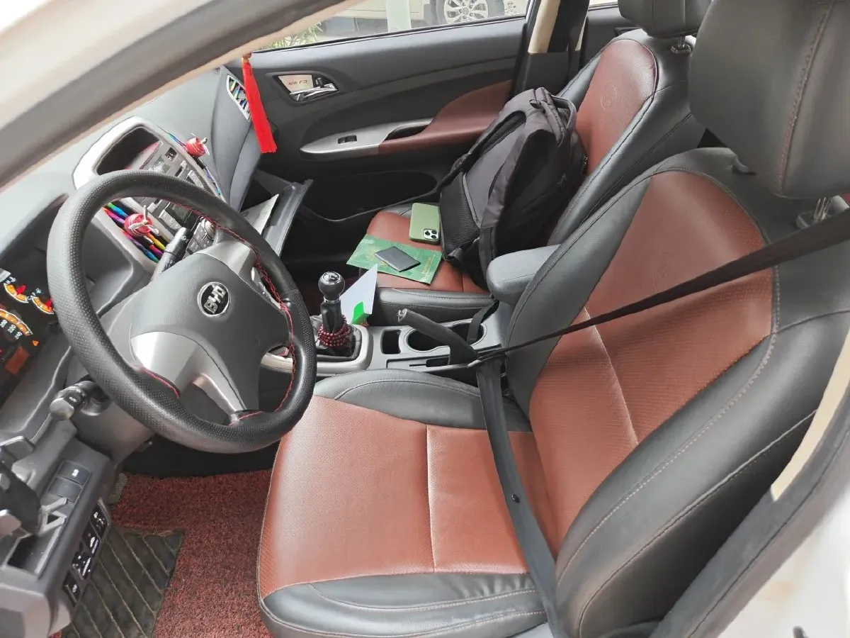 2015 BYD F3 1.5L 109HP L4 5MT,autocango,china used car exporter,china ev exporter,chinese used car exporter,chinese used ev exporter