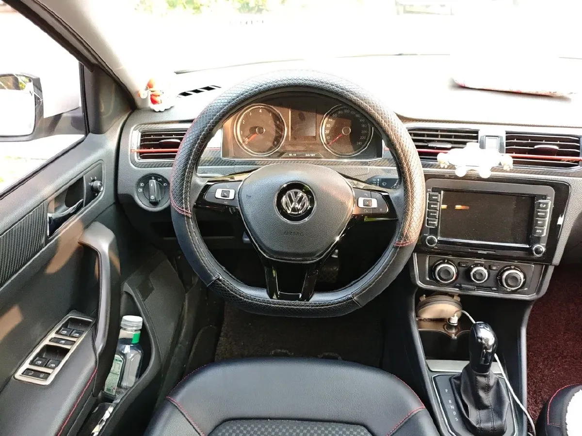 2017 Volkswagen Santana 1.6L 110HP L4 6AT,autocango,china used car exporter,china ev exporter,chinese used car exporter,chinese used ev exporter