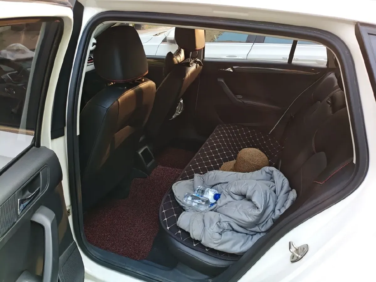 2017 Volkswagen Santana 1.6L 110HP L4 6AT,autocango,china used car exporter,china ev exporter,chinese used car exporter,chinese used ev exporter