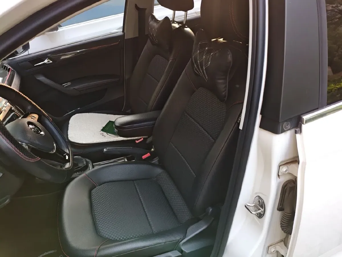2017 Volkswagen Santana 1.6L 110HP L4 6AT,autocango,china used car exporter,china ev exporter,chinese used car exporter,chinese used ev exporter