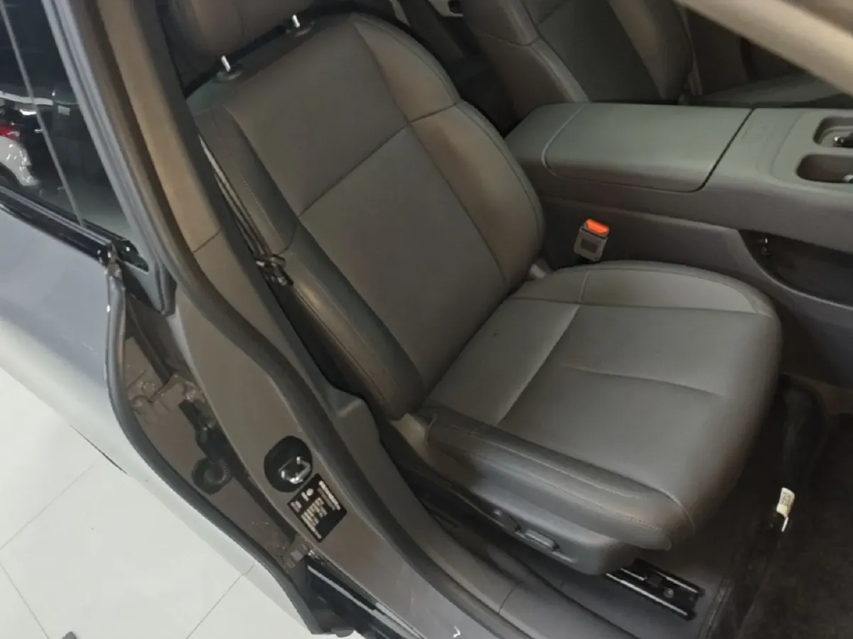 2026 Leapmotor Lafa5 BEV,autocango,china used car exporter,china ev exporter,chinese used car exporter,chinese used ev exporter