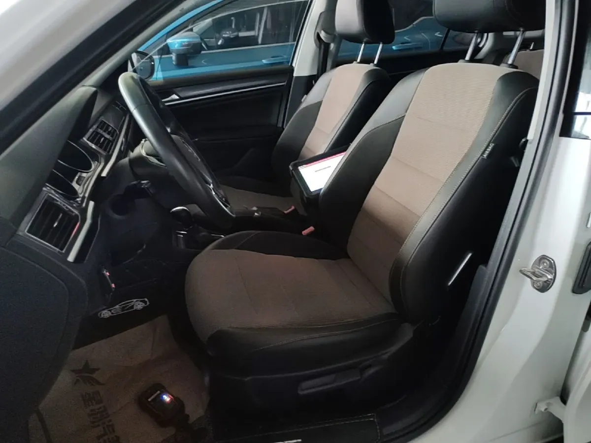 2018 Hyundai Elantra 1.4T 130HP L4 7DCT,autocango,china used car exporter,china ev exporter,chinese used car exporter,chinese used ev exporter