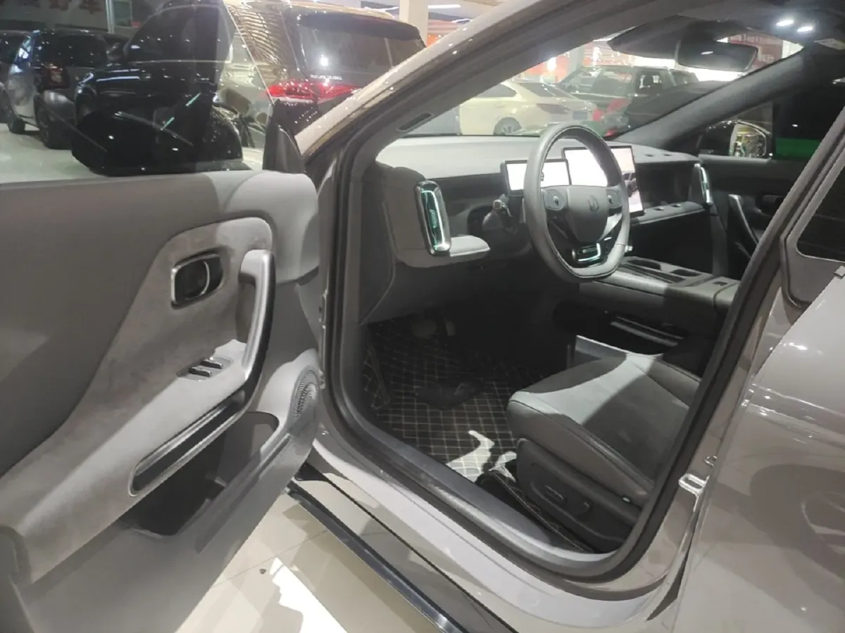 2026 Leapmotor Lafa5 BEV,autocango,china used car exporter,china ev exporter,chinese used car exporter,chinese used ev exporter