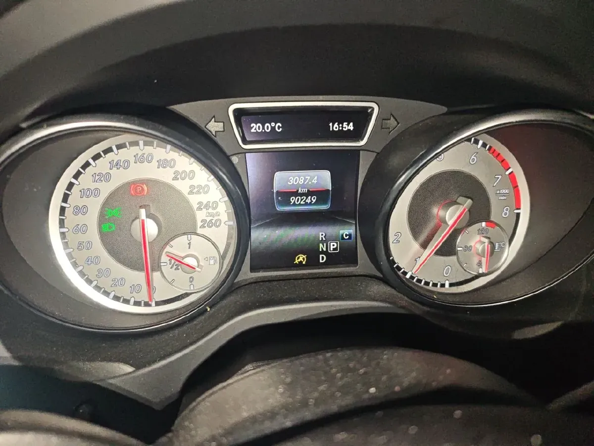 2016 Mercedes-Benz GLA Class 1.6T 156HP L4 7DCT,autocango,china used car exporter,china ev exporter,chinese used car exporter,chinese used ev exporter