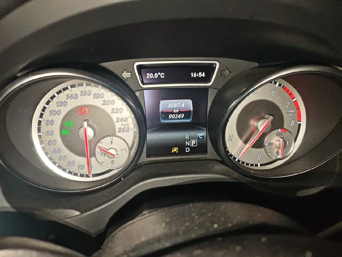 2016 Mercedes-Benz GLA Class 1.6T 156HP L4 7DCT,autocango,china used car exporter,china ev exporter,chinese used car exporter,chinese used ev exporter