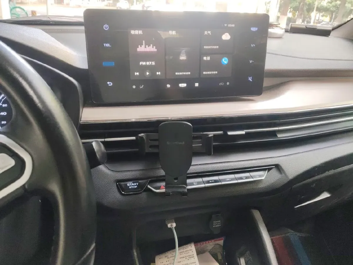 2021 Geely Vision X3 1.5L 109HP L4 CVT,autocango,china used car exporter,china ev exporter,chinese used car exporter,chinese used ev exporter