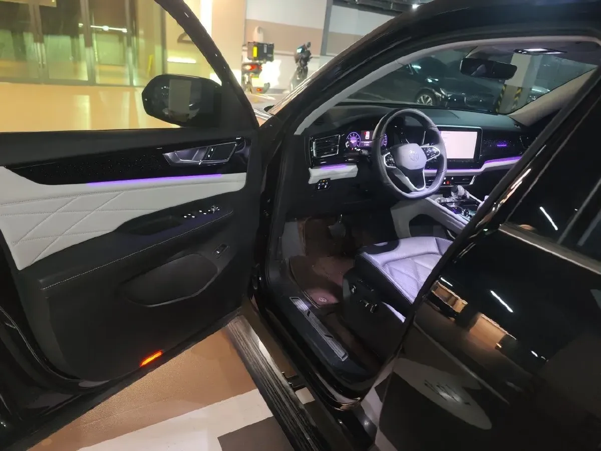 2024 Volkswagen Teramont 2.0T 220HP L4 7DCT,autocango,china used car exporter,china ev exporter,chinese used car exporter,chinese used ev exporter