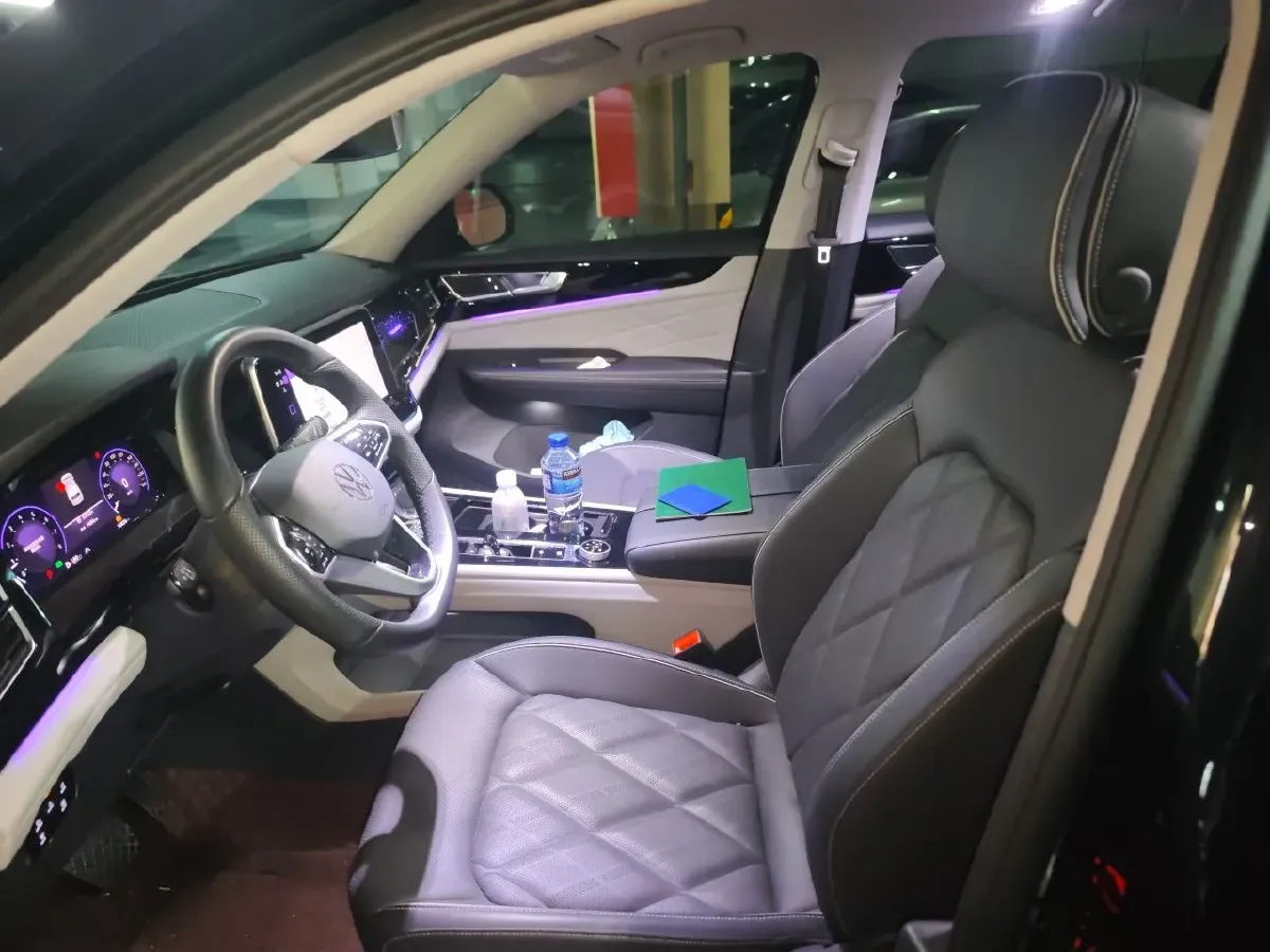 2024 Volkswagen Teramont 2.0T 220HP L4 7DCT,autocango,china used car exporter,china ev exporter,chinese used car exporter,chinese used ev exporter