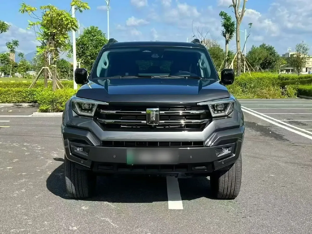 2024 Tank 400 2.0T 252HP L4 9AT PHEV 36.7/37.1KWH,autocango,china used car exporter,china ev exporter,chinese used car exporter,chinese used ev exporter