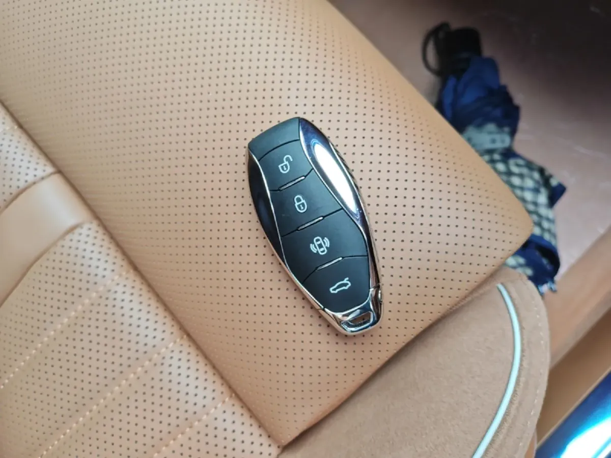 2024 Volkswagen Teramont 2.5T 299HP V6 7DCT,autocango,china used car exporter,china ev exporter,chinese used car exporter,chinese used ev exporter