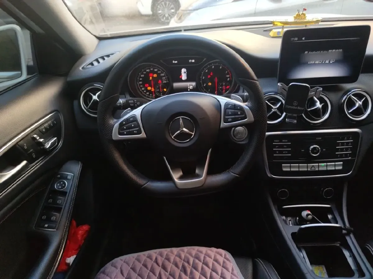 2019 Mercedes-Benz GLA Class 1.6T 156HP L4 7DCT,autocango,china used car exporter,china ev exporter,chinese used car exporter,chinese used ev exporter